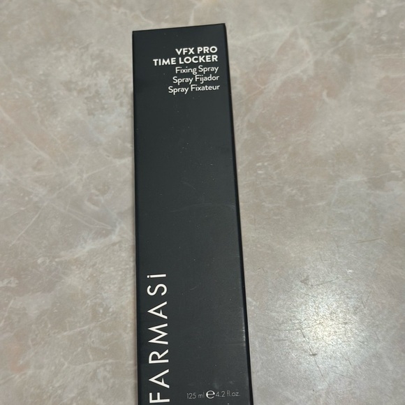 Farmasi Black Setting Spray Finish - Picture 2 of 6